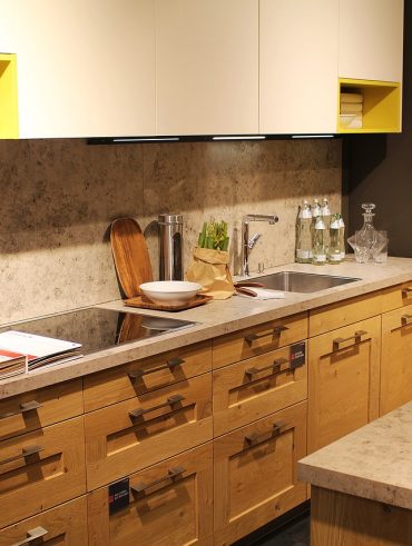 Astuces pour intégrer la couleur taupe et magnifier votre intérieur