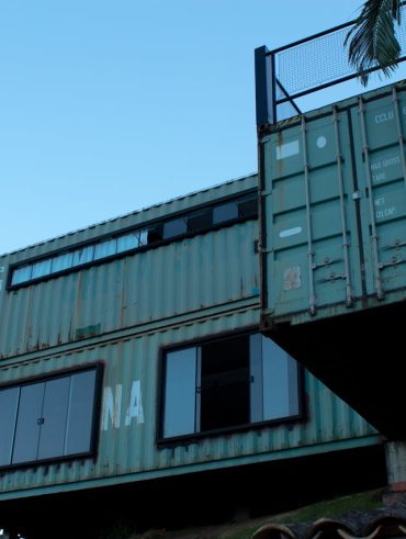 guide complet pour une installation réussie d'un Plot béton pour container