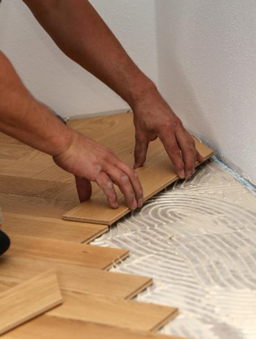 les étapes essentielles à connaître sur la Poser un parquet sur du carrelage