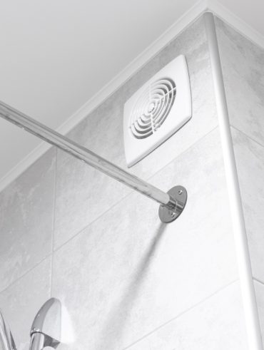 la ventilation est essentielle dans une salle de bain